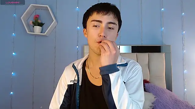 Snapshot of santi-fabulous chatting on 3, 12, 2024 santi-fabulous online show from 3, 12, 2024