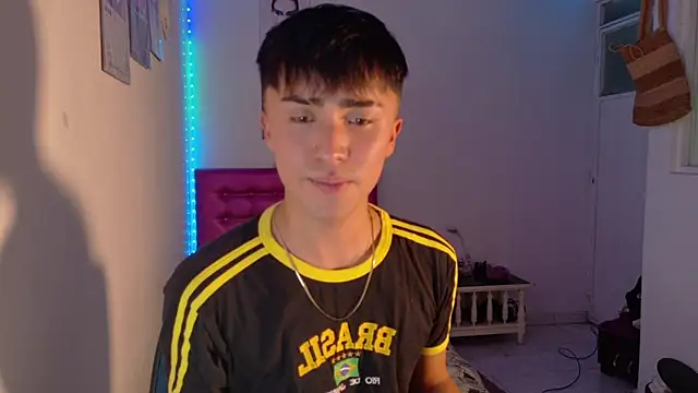 Snapshot of santi-fabulous chatting on 18, 12, 2025 santi-fabulous online show from 18, 12, 2025