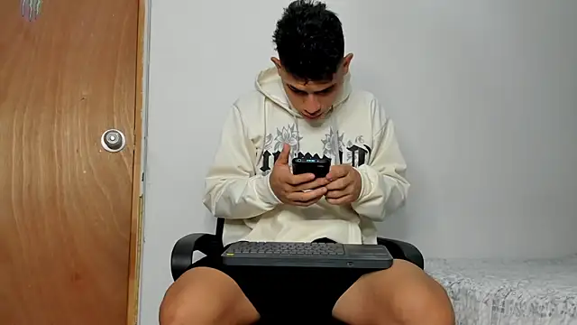 andrew rose  online show from 24, 11, 2025