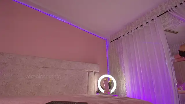 VeronicaMartiin online show from 24, 11, 2025