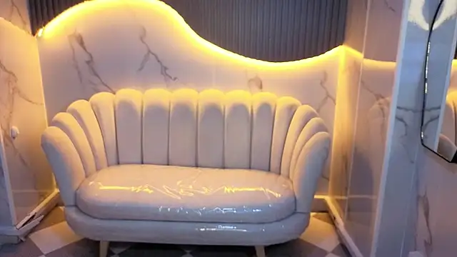 victoria castillo b online show from 11, 2, 2026