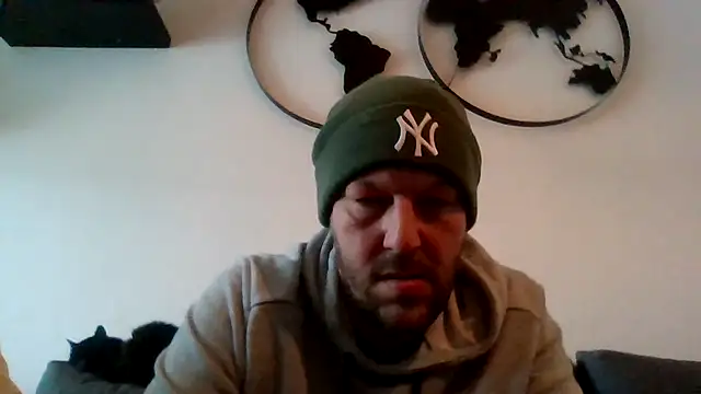 Snapshot of BennyLommy chatting on 27, 11, 2025 BennyLommy online show from 27, 11, 2025