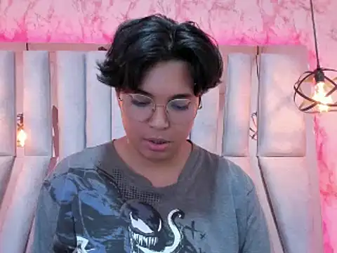 Emmapark  online show from 28, 2, 2025