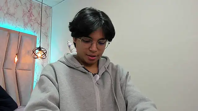 Emmapark  online show from 21, 3, 2025