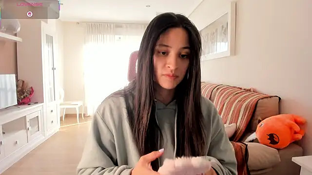 bella apont online show from 23, 11, 2025