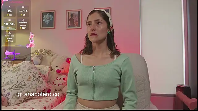 KittyAna online show from 11, 11, 2025