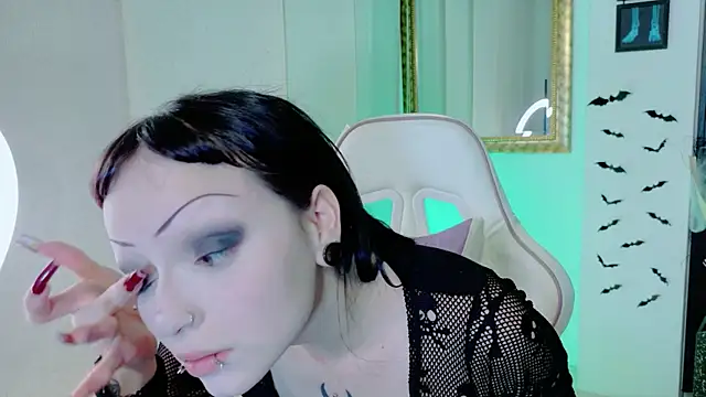 Madison Jackson online show from 12, 4, 2026