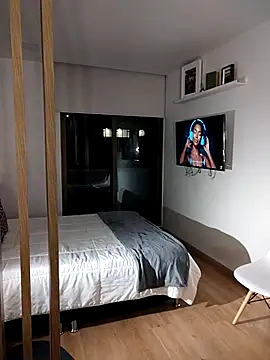 Charlotte Bayron online show from 31, 10, 2025