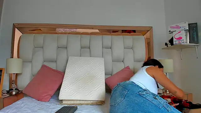 Snapshot of emilyparkerr01 chatting on 5, 11, 2025 emilyparkerr01 online show from 5, 11, 2025