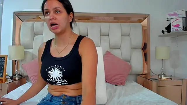 Snapshot of emilyparkerr01 chatting on 6, 11, 2025 emilyparkerr01 online show from 6, 11, 2025