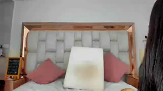 Snapshot of emilyparkerr01 chatting on 1, 12, 2025 emilyparkerr01 online show from 1, 12, 2025