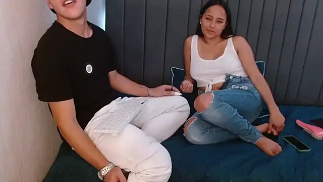 24 7horny  online show from 4, 4, 2026