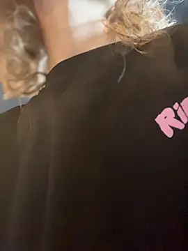 RinaMood online show from 6, 1, 2026