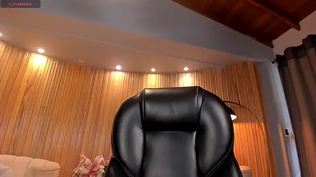 AlyssaDean online show from 13, 10, 2025