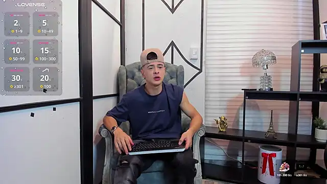 JuniorMorris  online show from 25, 10, 2025