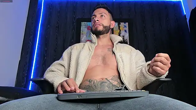 Snapshot of Mark_Buffet02 chatting on 10, 12, 2024 Mark Buffet02 online show from 10, 12, 2024