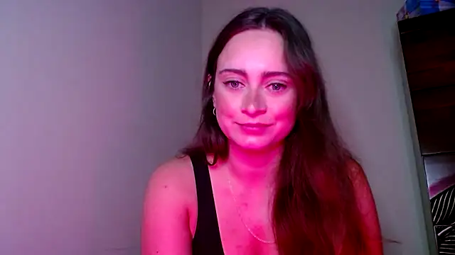 Sophie Raegan online show from 4, 12, 2024