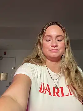 Sophie Raegan online show from 17, 3, 2026