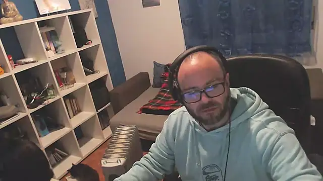 ravingr4d4 online show from 13, 3, 2025