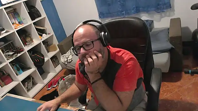 ravingr4d4 online show from 24, 9, 2025