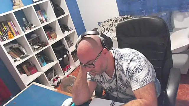 ravingr4d4 online show from 9, 10, 2025