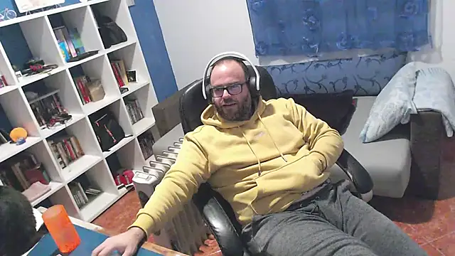 ravingr4d4 online show from 30, 11, 2025