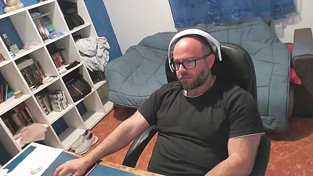 ravingr4d4 online show from 17, 5, 2026