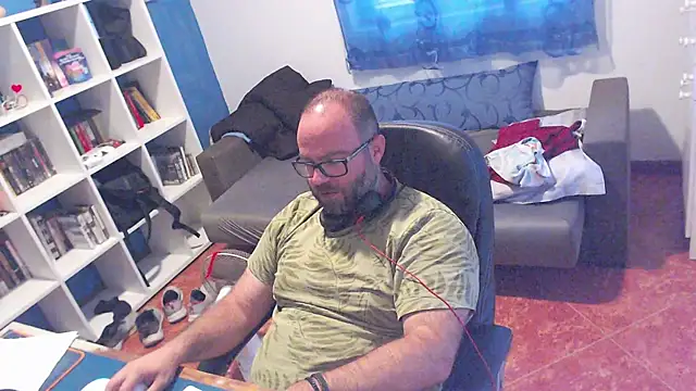 Snapshot of ravingr4d4 chatting on 8, 7, 2026 ravingr4d4 online show from 8, 7, 2026