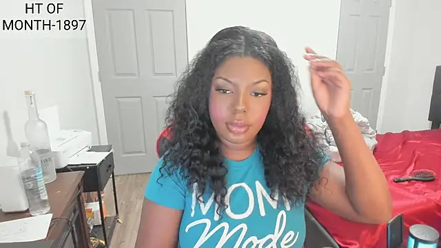 Snapshot of demi_xoxo chatting on 18, 11, 2025 demi xoxo online show from 18, 11, 2025