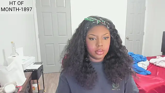 Snapshot of demi_xoxo chatting on 19, 11, 2025 demi xoxo online show from 19, 11, 2025