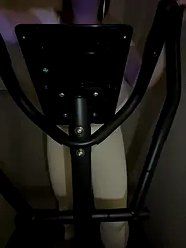 Snapshot of -R0sa-8ella- chatting on 8, 9, 2025 -R0sa-8ella- online show from 8, 9, 2025