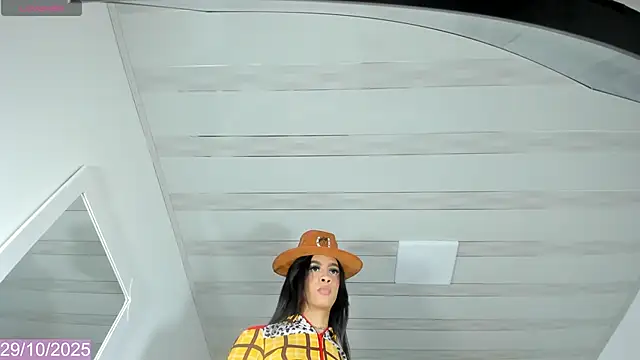 Sussy Hots online show from 29, 10, 2025