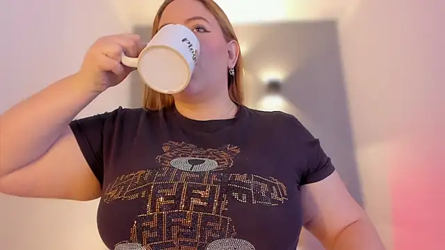 sophiarossee  online show from 3, 2, 2025