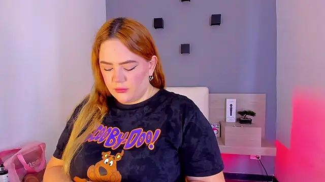 sophiarossee  online show from 6, 2, 2025