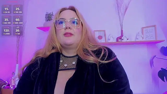 Snapshot of sophiarossee_ chatting on 19, 4, 2026 sophiarossee online show from 19, 4, 2026