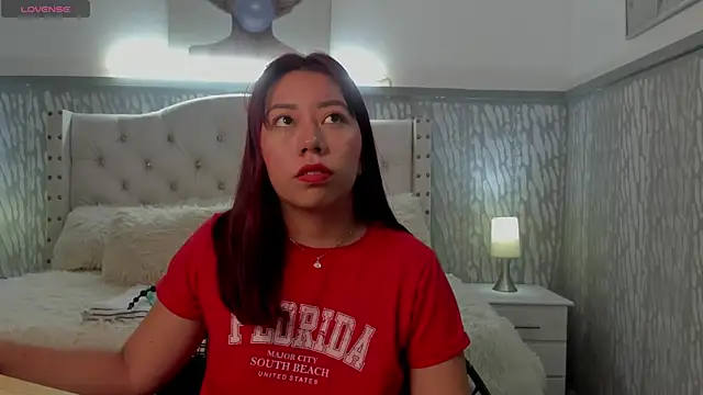 Snapshot of sexylaurita chatting on 8, 5, 2026 sexylaurita online show from 8, 5, 2026