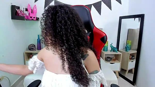 Zoe Gruber online show from 17, 12, 2024