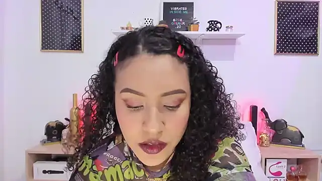 Zoe Gruber online show from 16, 10, 2025