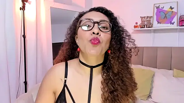 Zoe Gruber online show from 4, 12, 2025