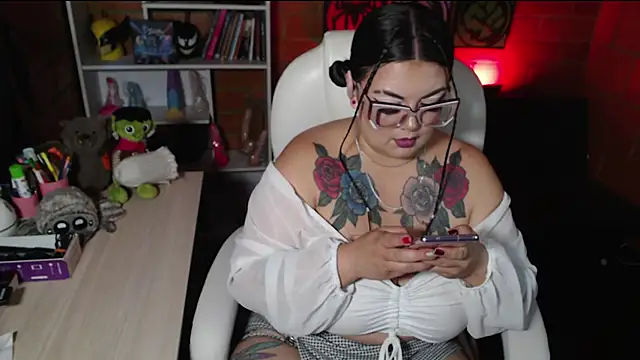 Snapshot of juliette_rd chatting on 22, 11, 2025 juliette rd online show from 22, 11, 2025