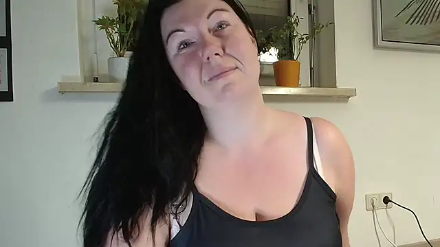 p6w official online show from 24, 9, 2025