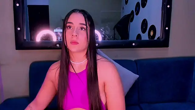 Snapshot of Sussy_Bell01 chatting on 18, 12, 2024 Sussy Bell01 online show from 18, 12, 2024