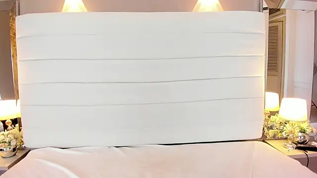 Lilly 2809  online show from 12, 9, 2025