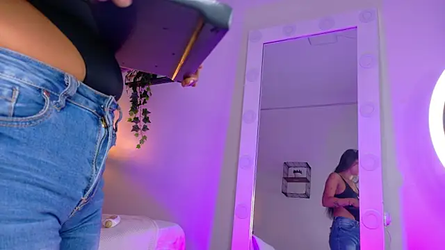 rachellmartinez online show from 18, 11, 2025