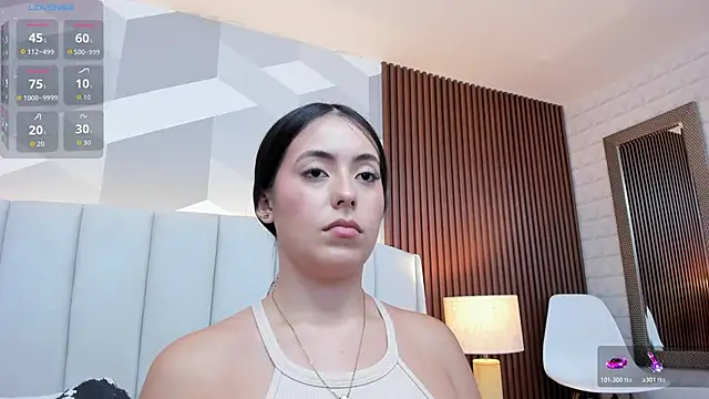 Julietasantos   online show from 22, 10, 2025