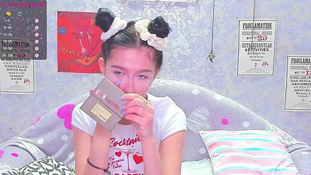 Vanessa Florence online show from 8, 12, 2024