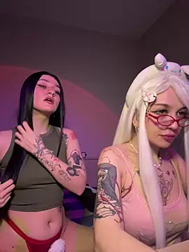 Dooubletroublee online show from 28, 2, 2025