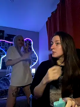 Dooubletroublee online show from 27, 9, 2025