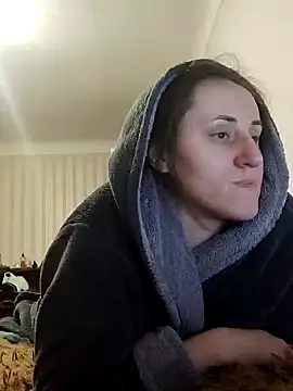 Snapshot of emeli_moon chatting on 24, 1, 2025 emeli moon online show from 24, 1, 2025