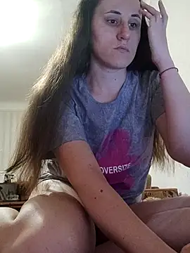 Snapshot of emeli_moon chatting on 25, 10, 2025 emeli moon online show from 25, 10, 2025